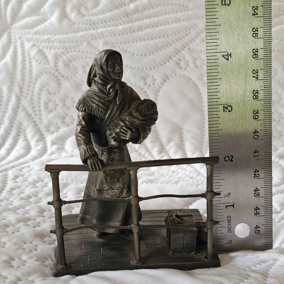 The Franklin Mint Pewter Figurine "The Immigrant 1886 - 1915",  Vintage - Picture 11 of 12